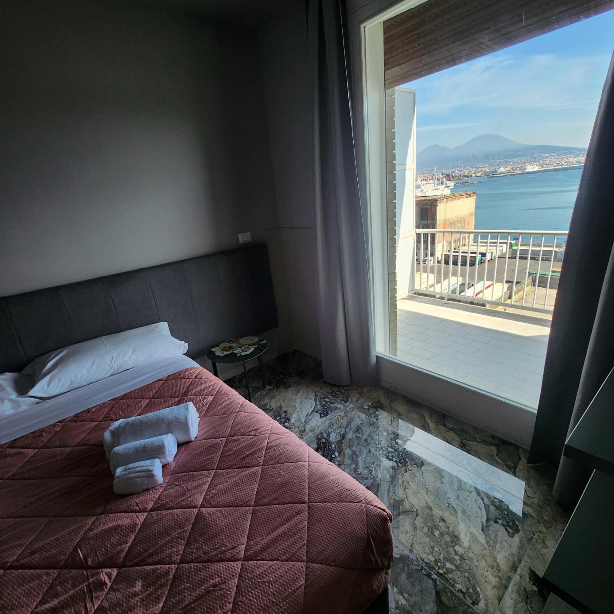 Mia Beverello Naples